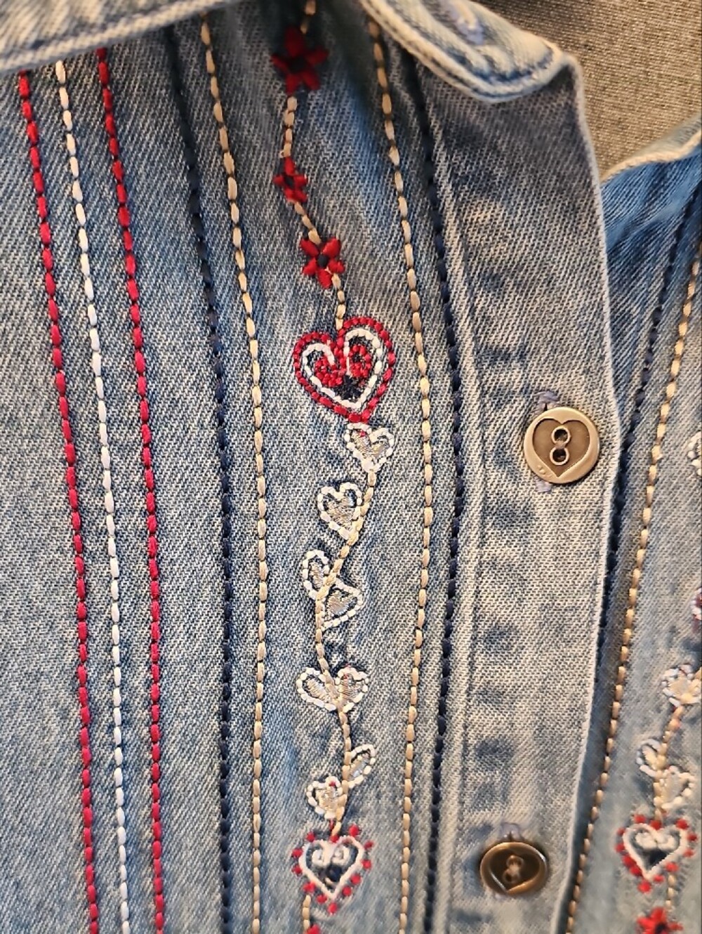 Vintage Teddi Light Blue Denim Button-Down Shirt with Red Heart Embroidery - Picture 3 of 8